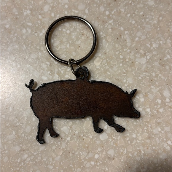 Rustic Red Pig Keychain - Picture 2 of 2